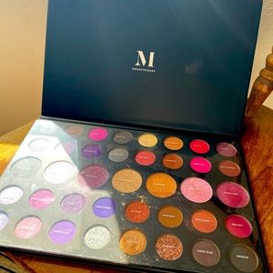 Morphe eyeshadow pallet